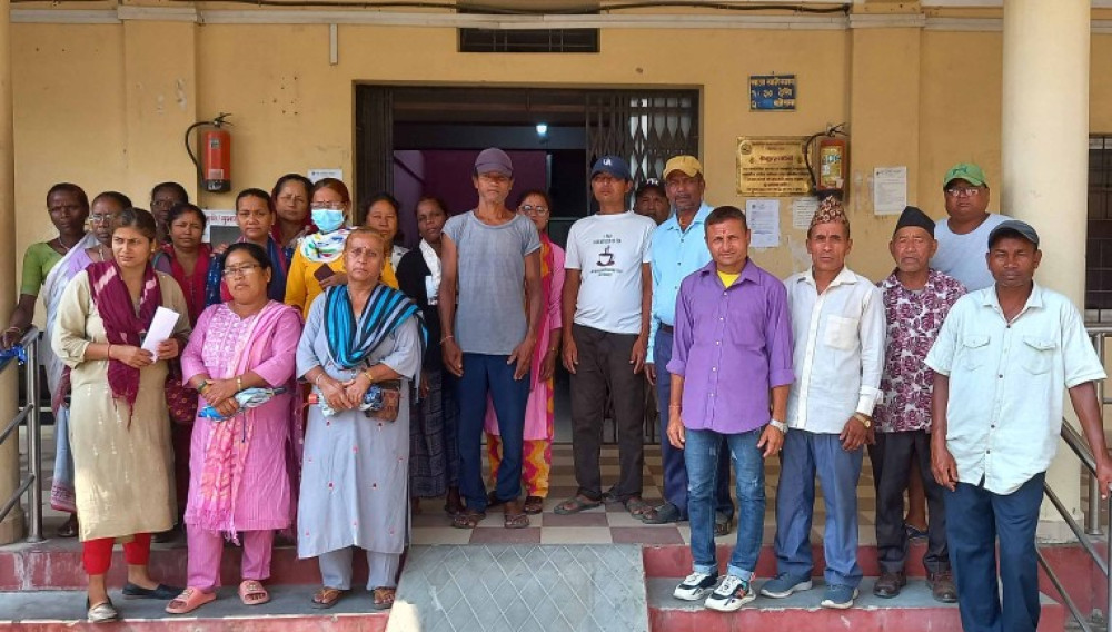 गिरीबन्धु चिया बगानका मजदुरले पाएनन् ज्याला, गुहारे स्थानीय सरकार