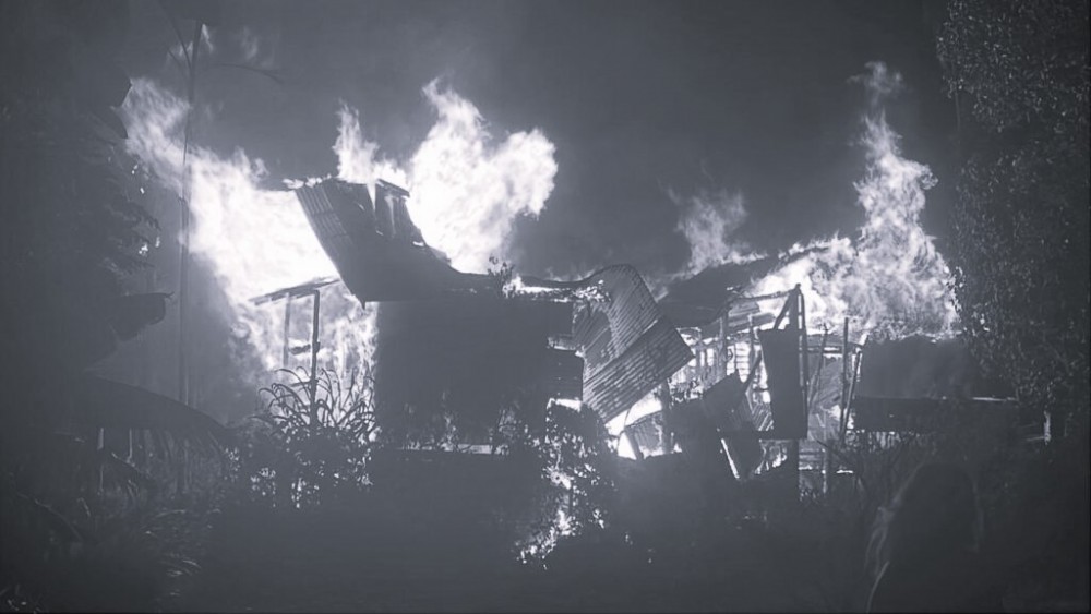 बिर्तामोडमा चाम्लिङको घरमा आगलागी, लाखौँको क्षति